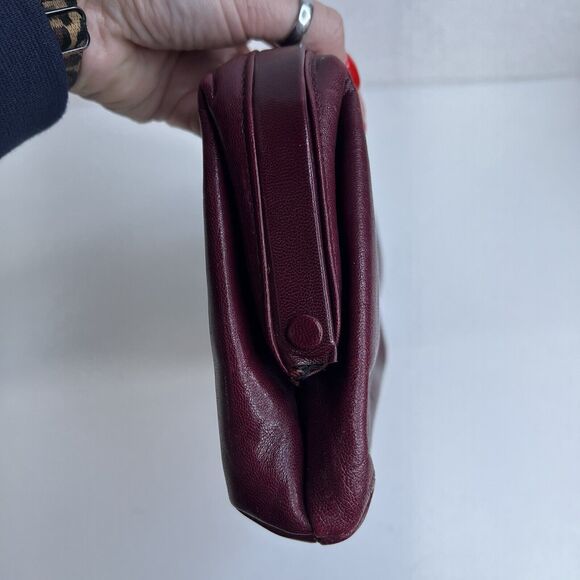 Sakowitz Saks Clutch Cranberry Marlot Burgundy Italian Leather Handbag Italy - Picture 12 of 16